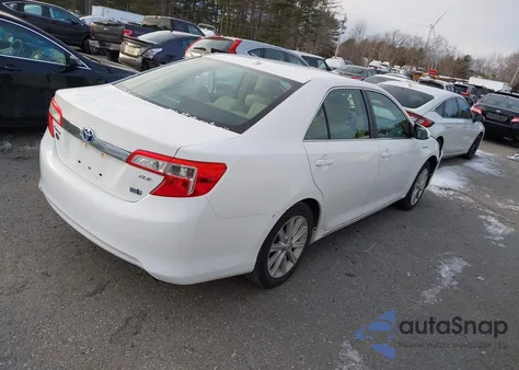 2013 Toyota Camry Hybrid Xle z USA, uszkodzony, nr VIN 4T1BD1FK8DU081822